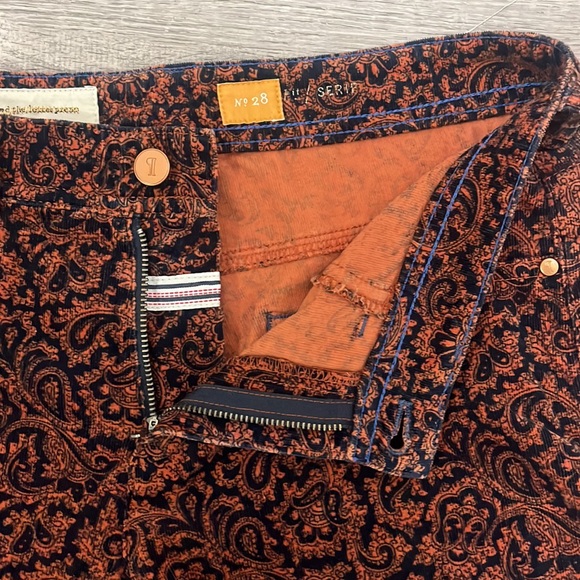 Pilcro and the Letterpress Serif Fit Mid Rise Stretch Corduroy Pants No.28 - Picture 5 of 11